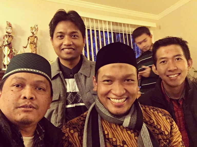 bersama ust Salim, Pak Yusuf, dan Bang Rachmat